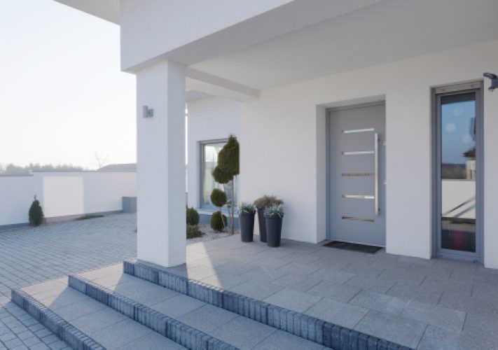 Porte d'entrée villa